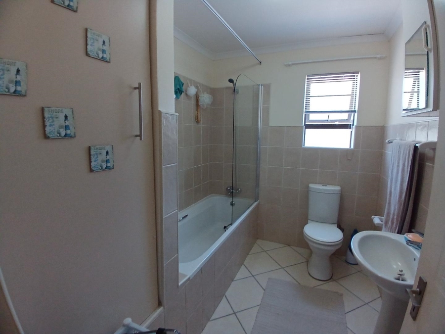 2 Bedroom Property for Sale in Hartenbos Central Western Cape
